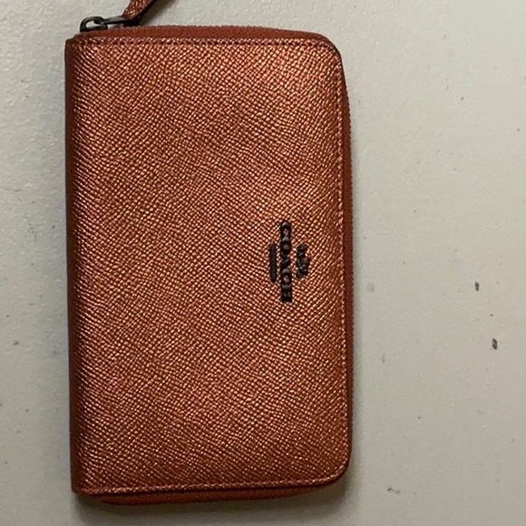 GIVEAWAY COACH WALLET - Picture 1 of 1